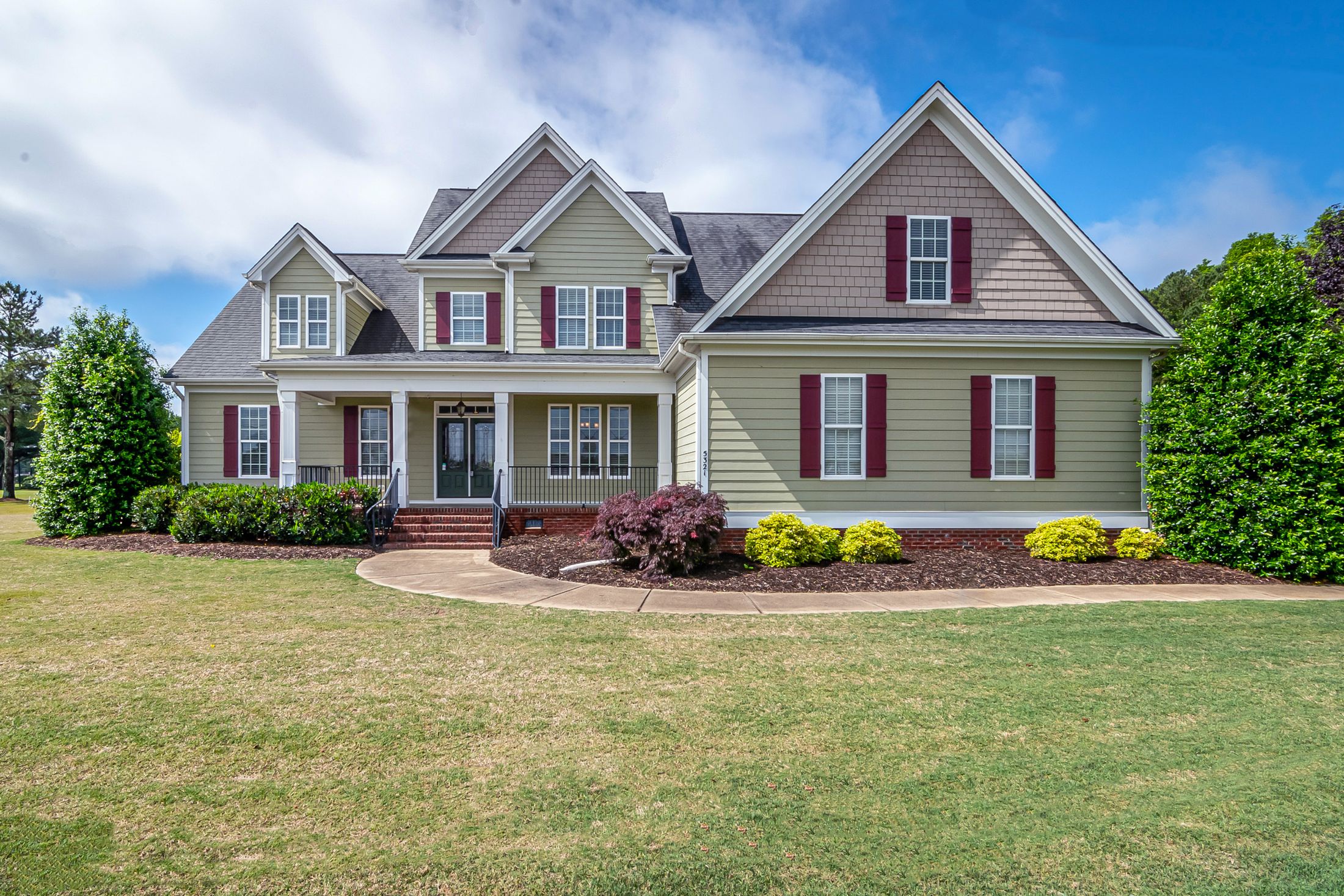 Home exterior inspiration for new home construction
